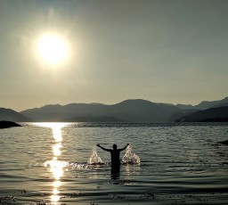 Hereipollen Rastplatz - Schwimmen im Fjord