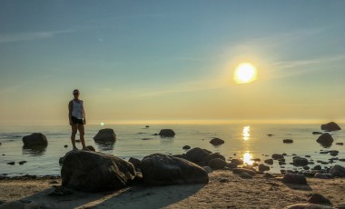 Anja am Strand von Vääna-Jõesuu - Estland