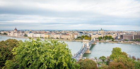 Die Kettenbrücke verbindet den Stadteil Buda mit Pest.